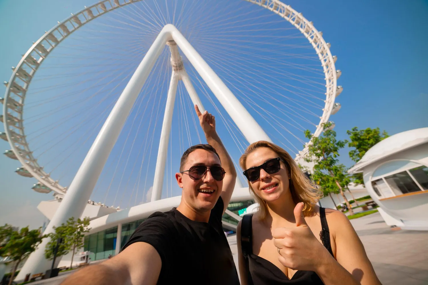 INTERNETAS DUBAJUJE ✅✈ Sužinokite, kaip pasirinkti pigiausią interneto planą JAE pagal jūsų kelionės poreikius.