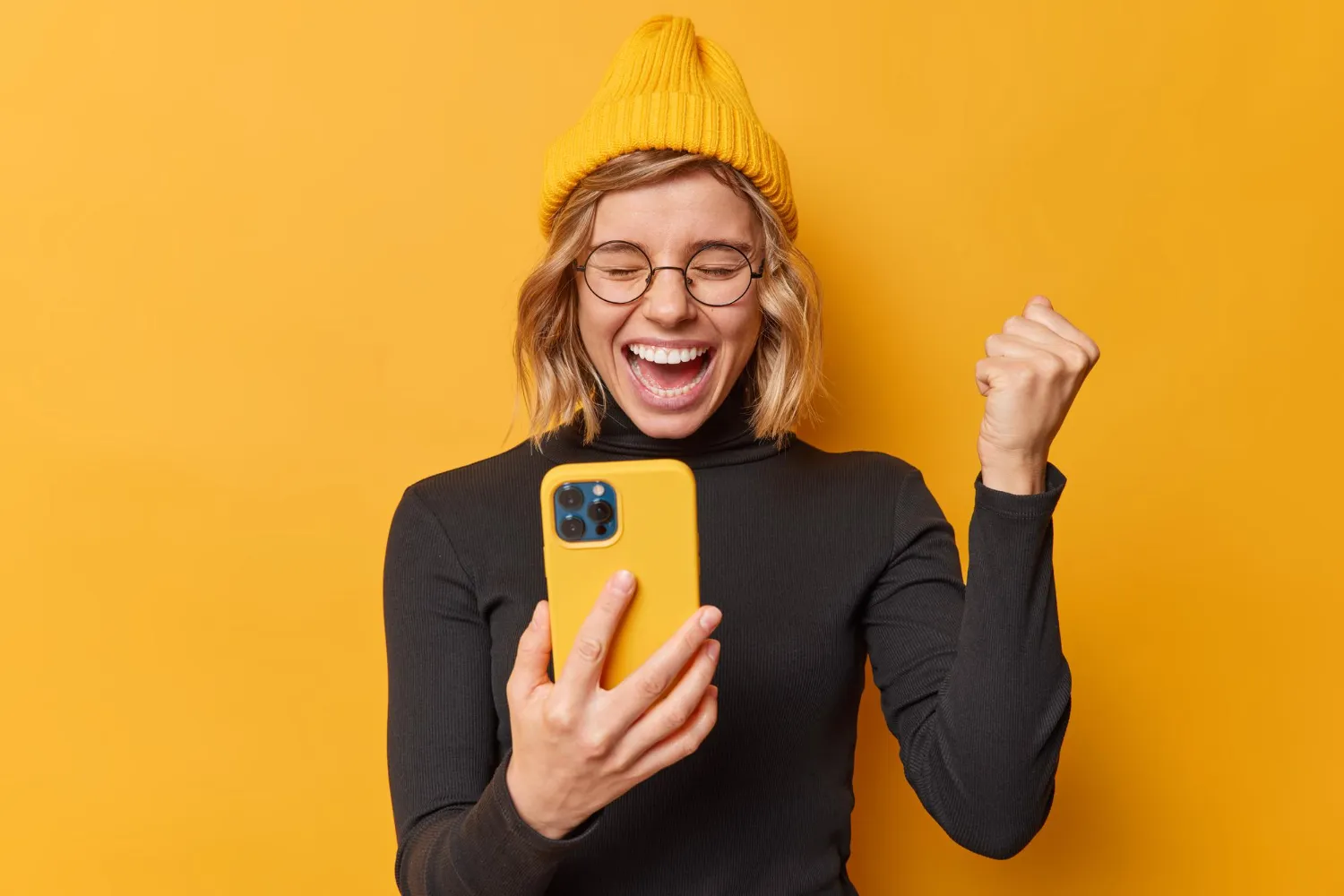 Uzzini, kā ceļojumā samazināt datu patēriņu iPhone telefonā ar Low Data Mode un citiem praktiskiem iestatījumiem un ieteikumiem.